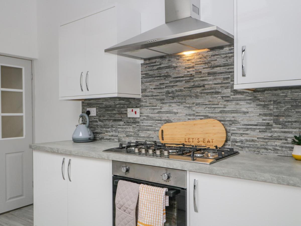 Harbour Retreat Villa Милъм Екстериор снимка