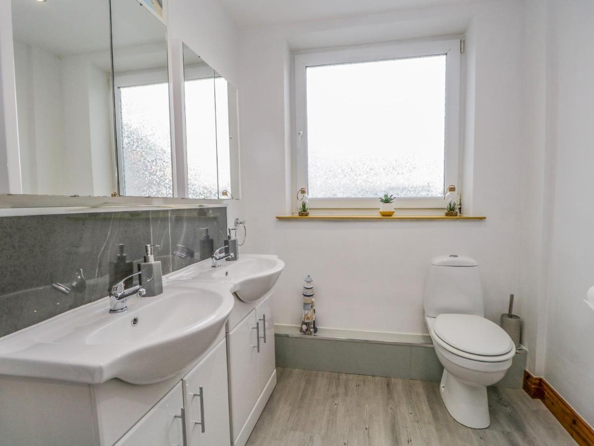Harbour Retreat Villa Милъм Екстериор снимка
