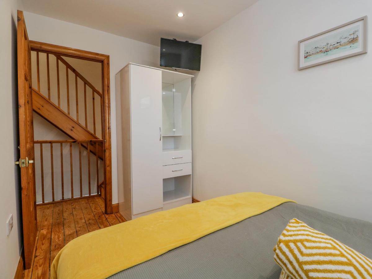 Harbour Retreat Villa Милъм Екстериор снимка