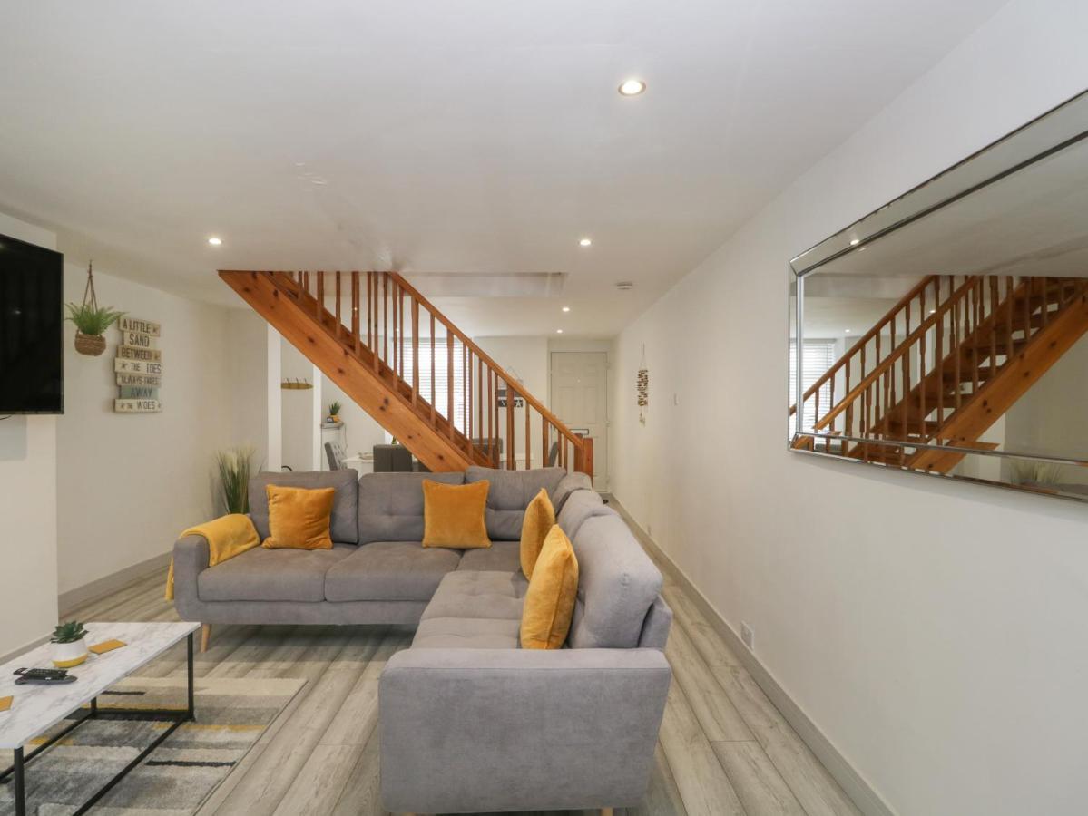 Harbour Retreat Villa Милъм Екстериор снимка